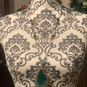 Elegant Green and Gold Pendant Necklace..16 inches long